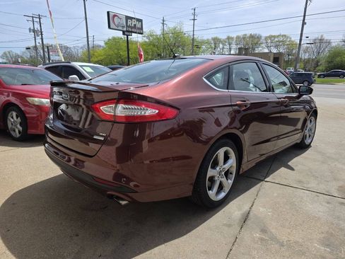 Used 2015 Ford Fusion SE w/ Equipment Group 201A FWD image 7