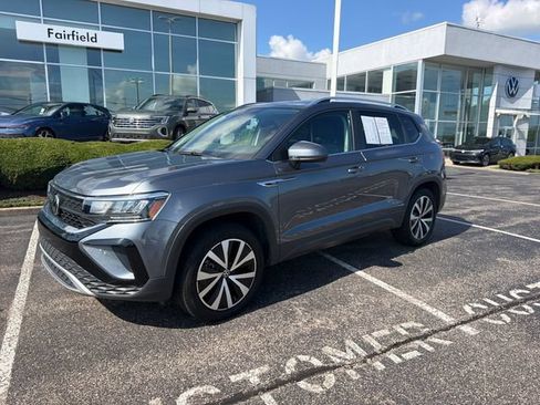 Certified 2022 Volkswagen Taos SE FWD image 7