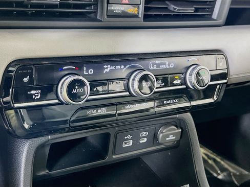 Used 2023 Honda Pilot EX-L image 15