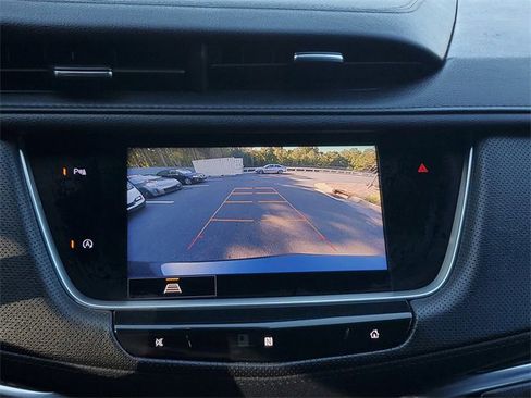 Used 2021 Cadillac XT5 Premium Luxury image 34