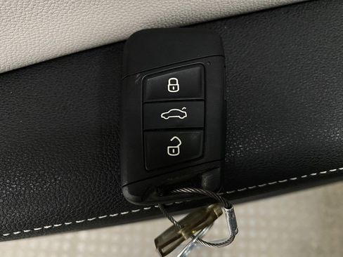 Used 2025 Volkswagen Taos S image 29