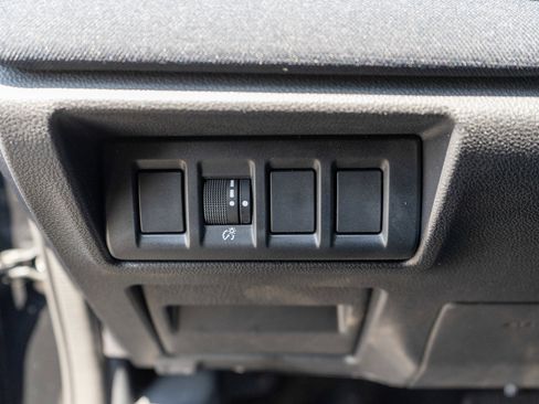 Used 2024 Subaru Outback Premium AWD/4WD image 15