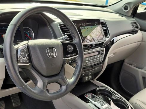 Used 2021 Honda Pilot Touring image 10