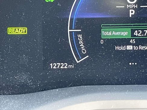 Used 2025 Toyota Camry SE FWD image 32