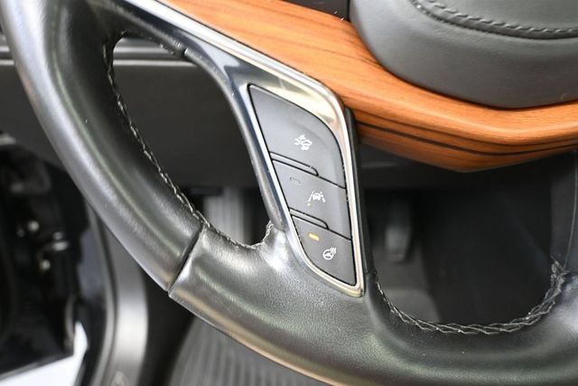 Used 2019 Cadillac XT5 Platinum AWD/4WD image 24