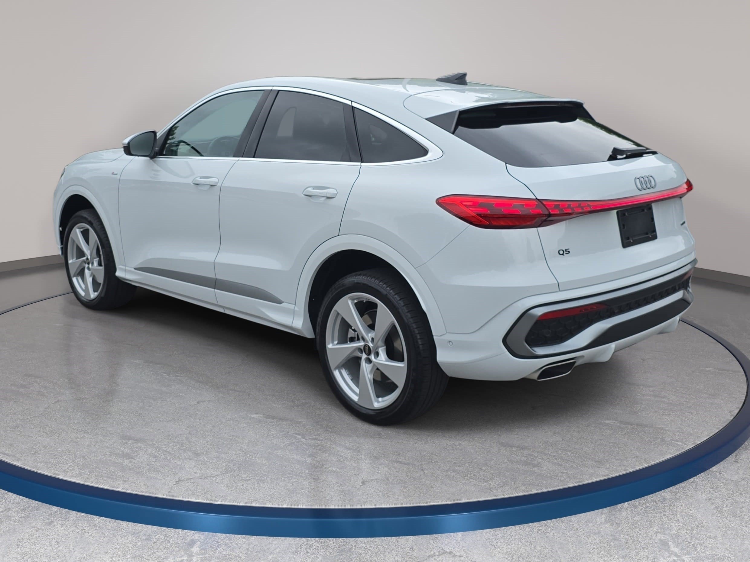 New 2026 Audi Q5 Premium Plus AWD/4WD image 7