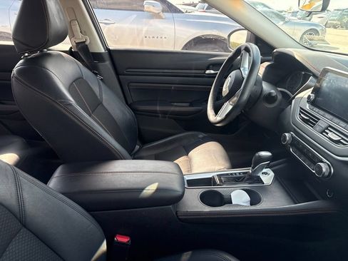 Used 2021 Nissan Altima 2.0 SR FWD image 24