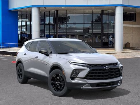 New 2026 Chevrolet Blazer LT w/ Convenience Package FWD image 7