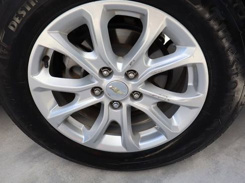 Used 2020 Chevrolet Equinox LT image 41