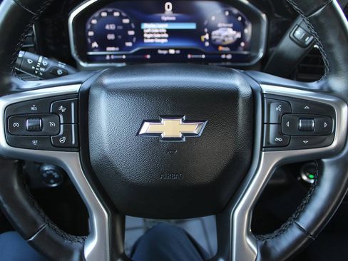 Used 2025 Chevrolet Silverado 1500 LT AWD/4WD image 16