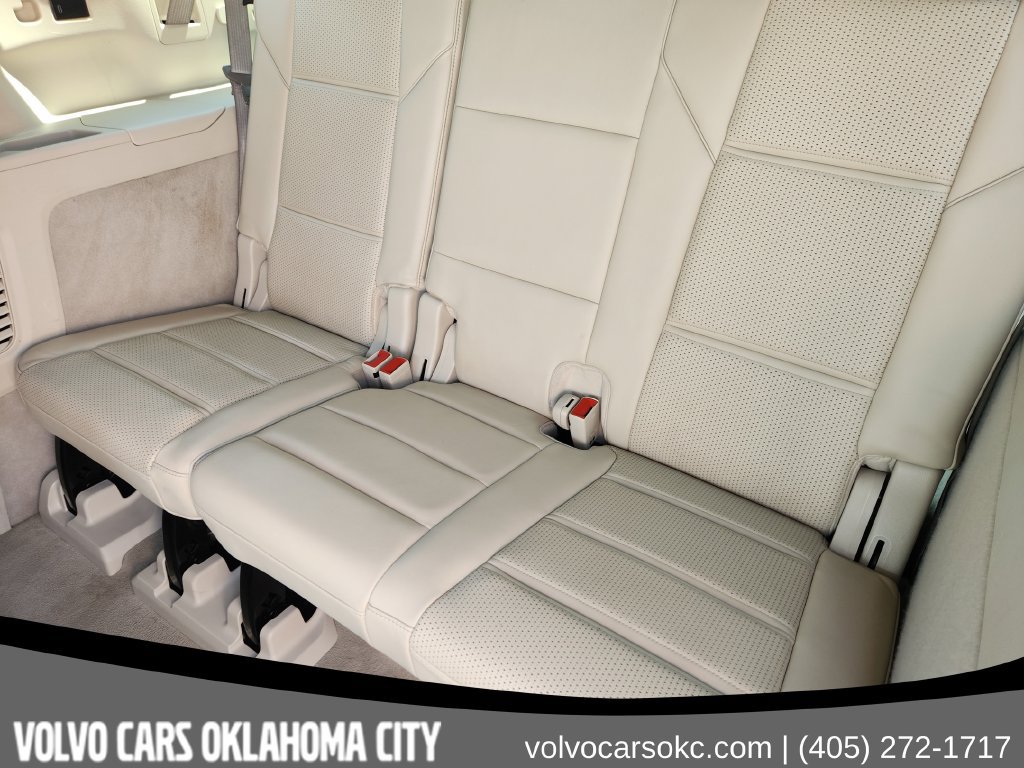 Used 2023 Cadillac Escalade ESV Premium Luxury Platinum AWD/4WD image 25