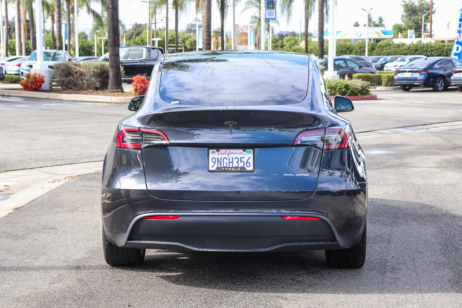 Used 2024 Tesla Model Y Long Range AWD/4WD image 11