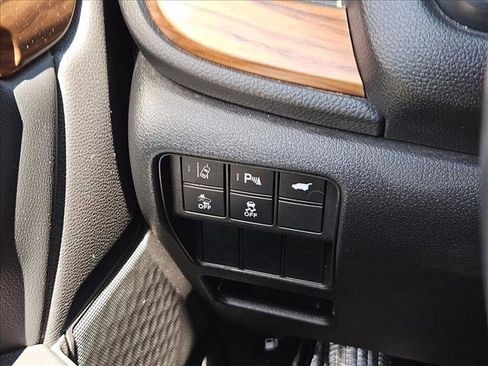 Used 2022 Honda CR-V Touring image 16