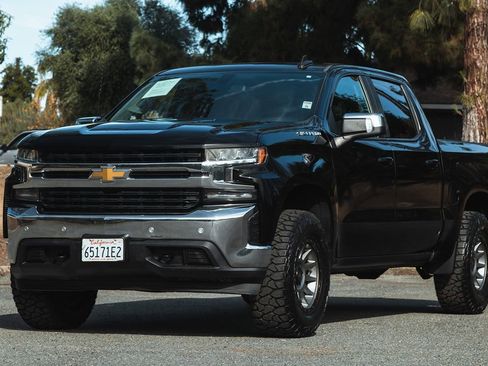 Used 2020 Chevrolet Silverado 1500 LT w/ All-Star Edition image 6