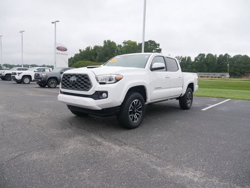 Used 2021 Toyota Tacoma TRD Sport image 7