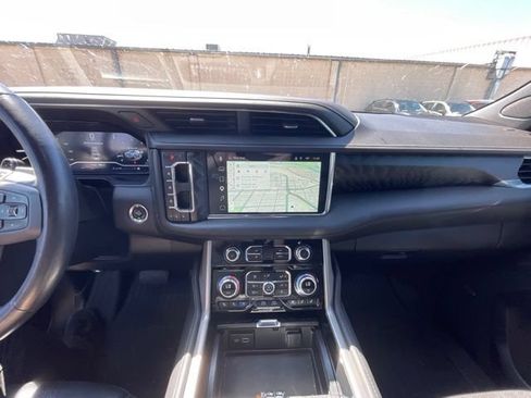 Used 2023 GMC Yukon XL Denali w/ Denali Reserve Package AWD/4WD image 8