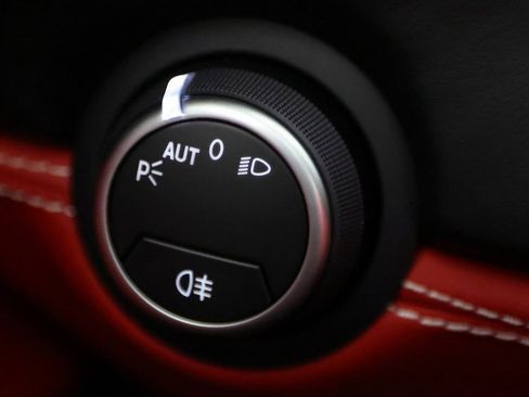 Used 2017 Ferrari 488 Spider image 29