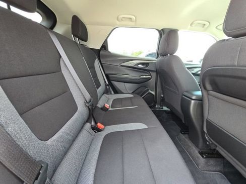 Used 2023 Chevrolet TrailBlazer LT FWD image 14