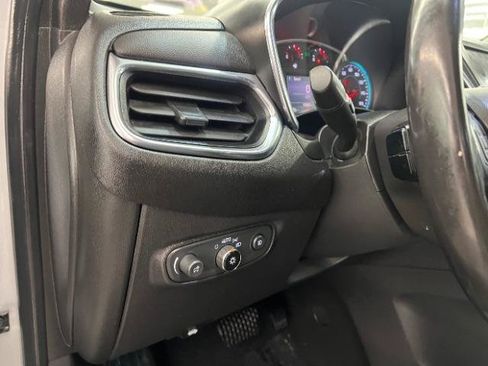 Used 2021 Chevrolet Equinox LT w/ Driver Convenience Package AWD/4WD image 13