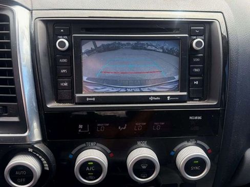 Used 2019 Toyota Sequoia SR5 AWD/4WD image 12