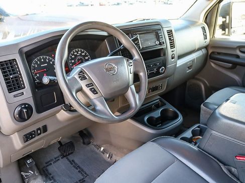 Used 2016 Nissan NV 3500 SV w/ SV Technology Package image 13