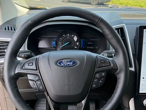 Used 2022 Ford Edge SEL AWD/4WD image 17