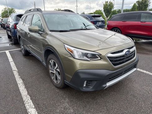 Used 2022 Subaru Outback Limited AWD/4WD image 2