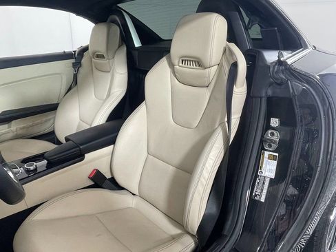 Used 2019 Mercedes-Benz SLC 300 image 22
