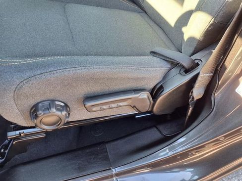 Used 2025 Jeep Wrangler Sport S image 77