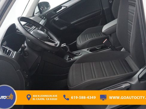 Used 2023 Volkswagen Tiguan S image 9