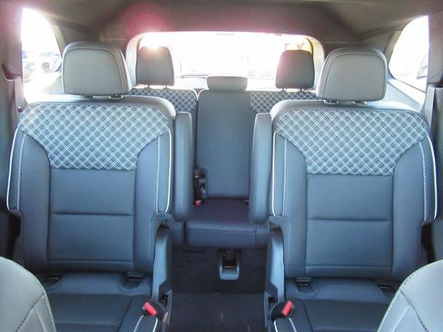 Used 2024 GMC Acadia Denali w/ Super Cruise Package image 29