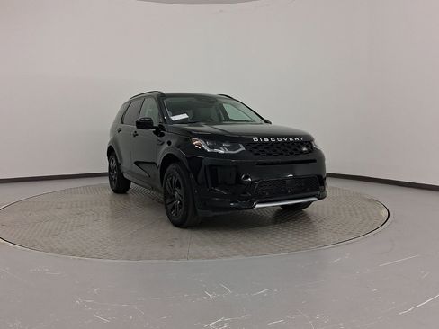 New 2025 Land Rover Discovery Sport S image 7
