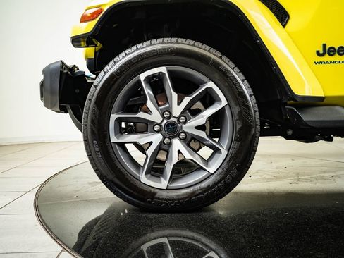 Used 2024 Jeep Wrangler Unlimited w/ LED Headlamp & Fog Lamp Group image 13