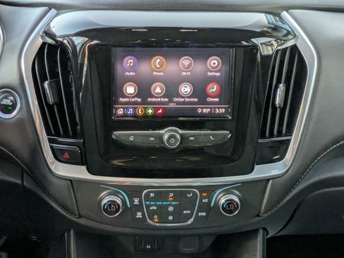 Used 2020 Chevrolet Traverse LS image 18