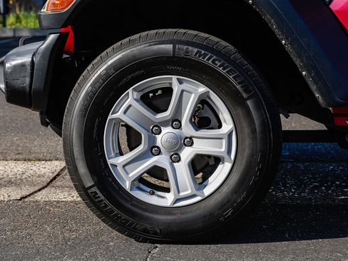 Used 2021 Jeep Wrangler Unlimited Sport image 9