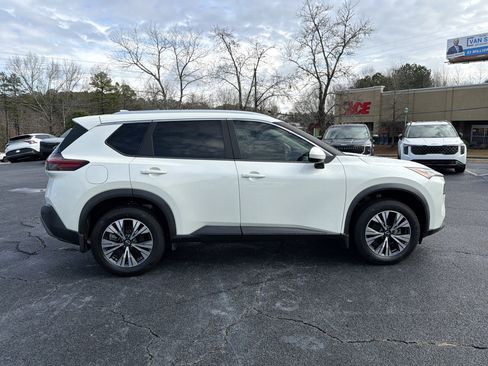 Used 2023 Nissan Rogue SV w/ SV Premium B Package image 8