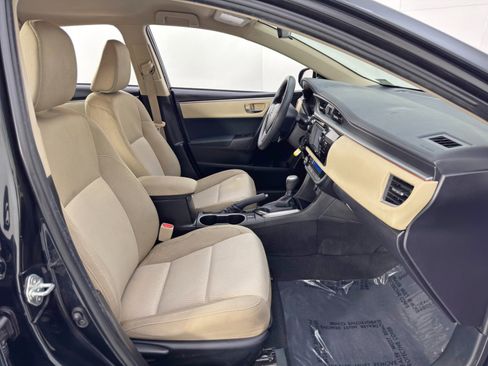 Used 2016 Toyota Corolla LE image 14