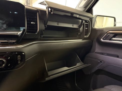 Used 2025 Chevrolet Silverado 1500 LT AWD/4WD image 20