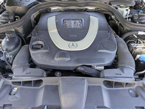 Used 2010 Mercedes-Benz E 550 Sedan image 23