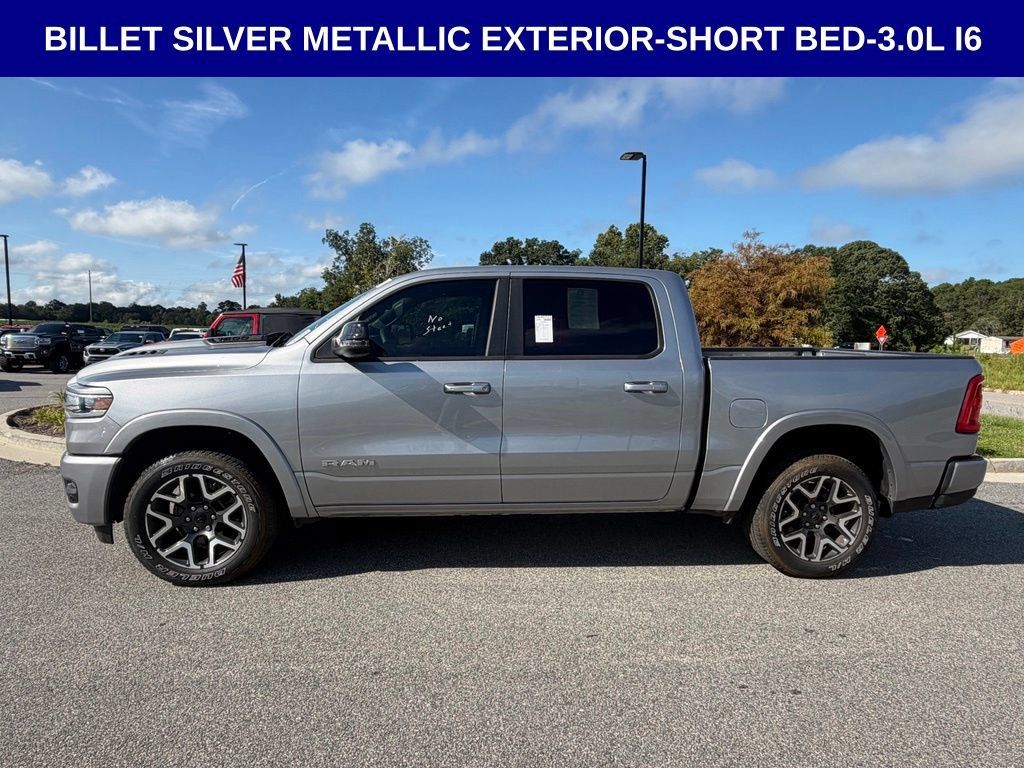 Used 2025 RAM 1500 Laramie w/ Sport Appearance Package AWD/4WD image 7