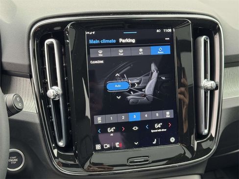 New 2026 Volvo XC90 B6 Plus w/ Protection Package Premier image 26