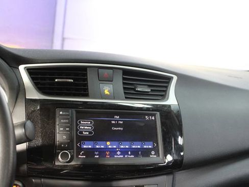 Used 2019 Nissan Sentra SV FWD image 18
