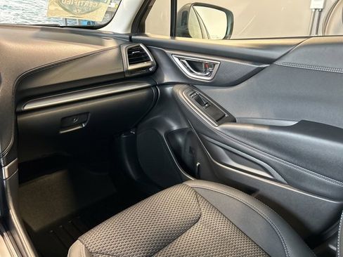 Used 2023 Subaru Forester Premium image 22