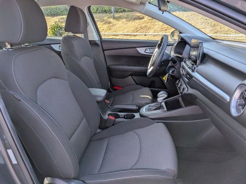Used 2024 Kia Forte LXS image 19