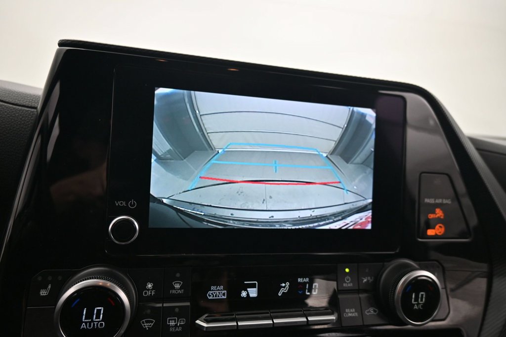 Used 2023 Toyota Highlander XSE FWD image 18