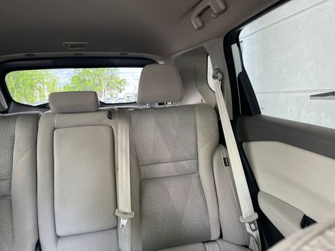 Used 2025 Nissan Rogue SV image 38