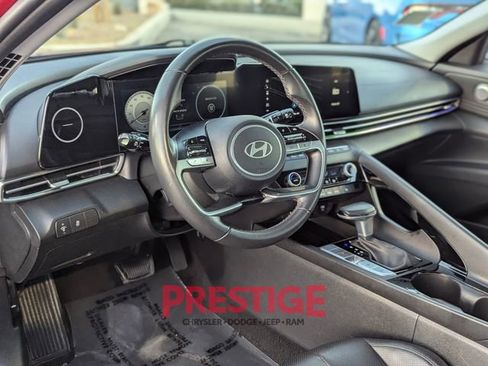 Used 2024 Hyundai Elantra Limited image 11