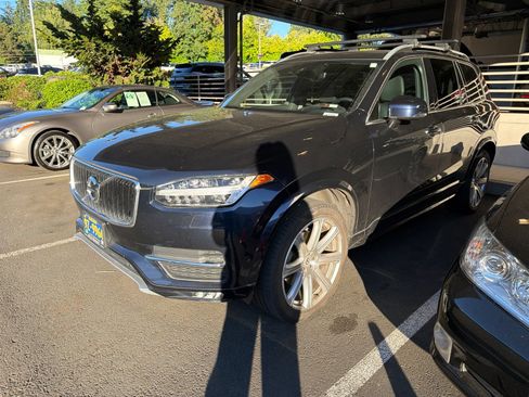 Used 2019 Volvo XC90 T6 Momentum w/ Advanced Package AWD/4WD image 1