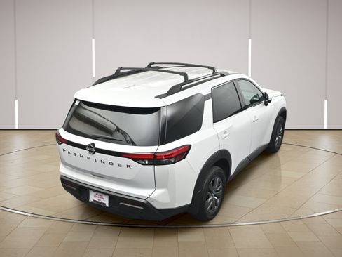 Certified 2025 Nissan Pathfinder SV FWD image 34