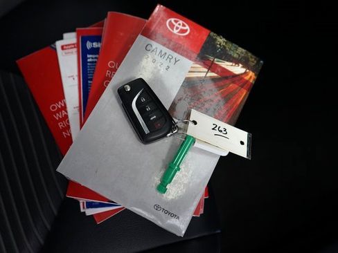 Used 2022 Toyota Camry SE image 54